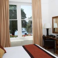 Classic Lake View Room