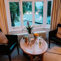 Luxury Lake View Room