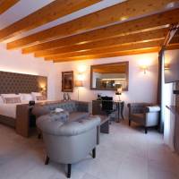 Sky Suite with Jacuzzi