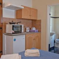 Studio (2 Adults)