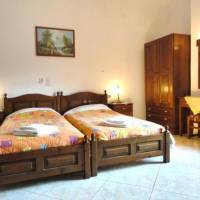 Studio (2 Adults)
