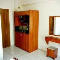 Studio (3 Adults)