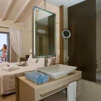 Double or Twin Room with Partial Sea View