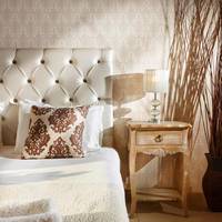Queen Room with Spa Bath