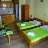 Studio with Garden View - Ground Floor
