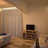 Junior Suite with Pool View