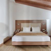 Double or Twin Room with Sea View