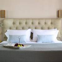 One-Bedroom Suite with Sea View