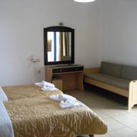 Studio (3 Adults)