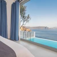 Exclusive Suite with Infinity Pool