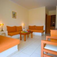 Family Suite (2-3 Adults + 1 Child)