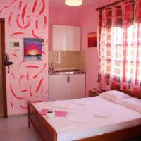 Studio (2 Adults)