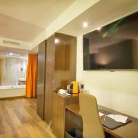 Junior Suite with Hot Tub