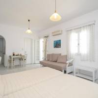 Studio (2-3 Adults)