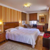 Deluxe Double Room with Castle View