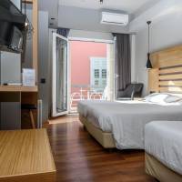Standard Triple Room with City View