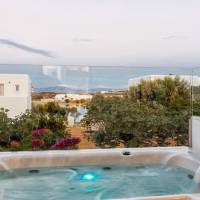 Family Suite with Sea View and Private Hot Tub