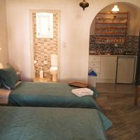 Studio (4 Adults)