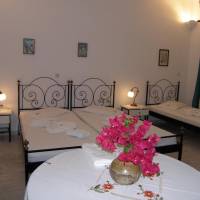 Studio (3 Adults) with Garden View