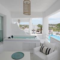 Junior Suite with Pool View