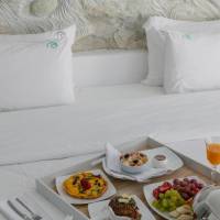 Private Luxury Two-Bedroom Art Suite with Outdoor Hot Tub, Sea View & Private Pool - Annex 