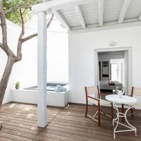 Standard Room with Courtyard View and Hot Tub