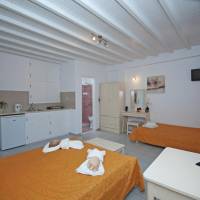 Studio (3 Adults)