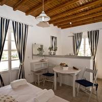 Studio (2 Adults)