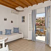 One-Bedroom Apartment (4 Adults)