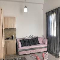 Studio (2 Adults)