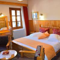 Double Room with Fireplace and Spa Bath
