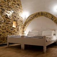 One-Bedroom Suite - Split Level