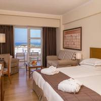 Standard Twin Room with Sea View