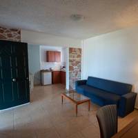 One-Bedroom Apartment (2-3 Adults)