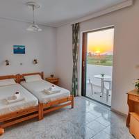 Studio (2 Adults)