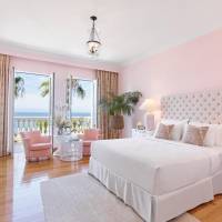 Luxury Guestroom Sea View with Balcony