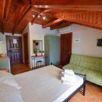 Studio (2 Adults)