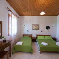 Studio (3 Adults)