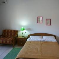 Studio (2 Adults)
