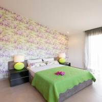 Quadruple Room with Private Bathroom
