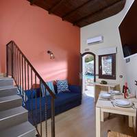 Annex Luxury Split Level Suite 