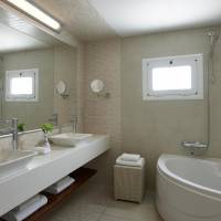 Suite with Sea View (3 Adults + 1 Child up to 11 years old)