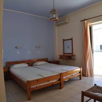 Studio (3 Adults)