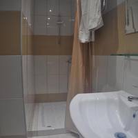 Two-Bedroom Apartment (4-6 Adults)