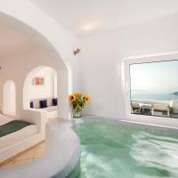 Honeymoon Double Room with Hot Tub and Caldera View