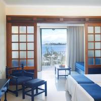 Family Room with Sea View