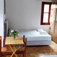Studio (2 Adults)