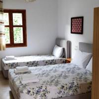 Studio (3 Adults)