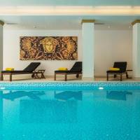 Deluxe Suite with Access to Indoor Swimming Pool & Spa