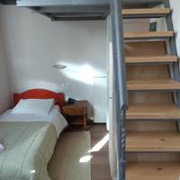 Low Budget Mezzanine Twin Room ( 2 single beds on 2 levels )